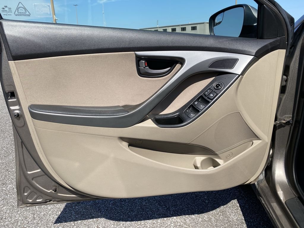 2014 Hyundai Elantra SE - Photo 17