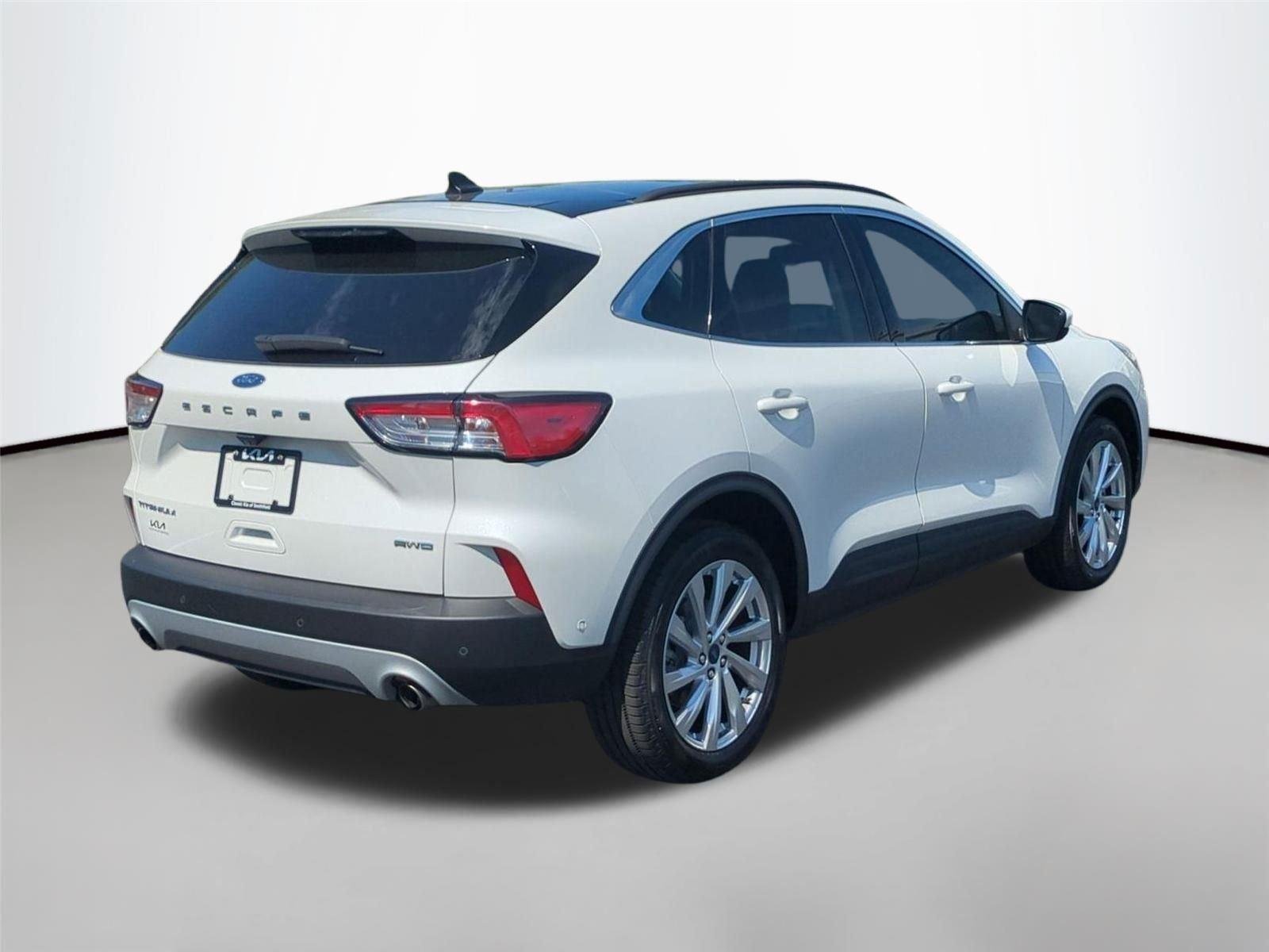Used 2021 Star White Metallic Tri-Coat Ford Titanium image 6
