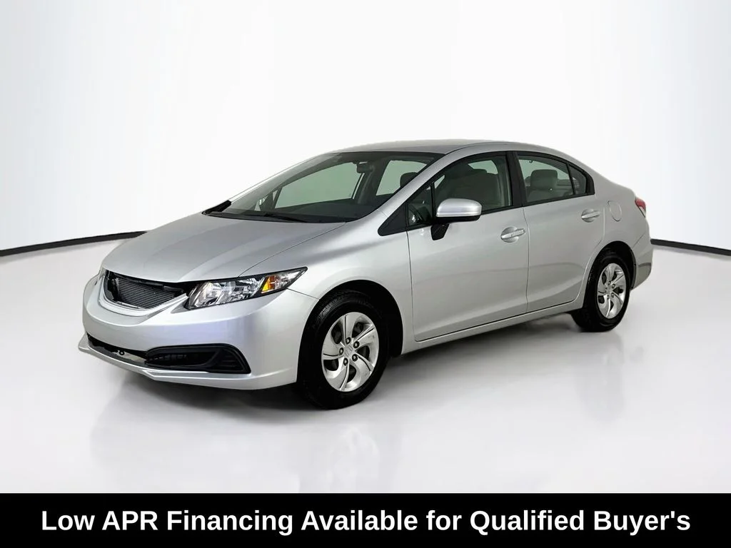 Used 2014 Alabaster Silver Metallic Honda LX image 3