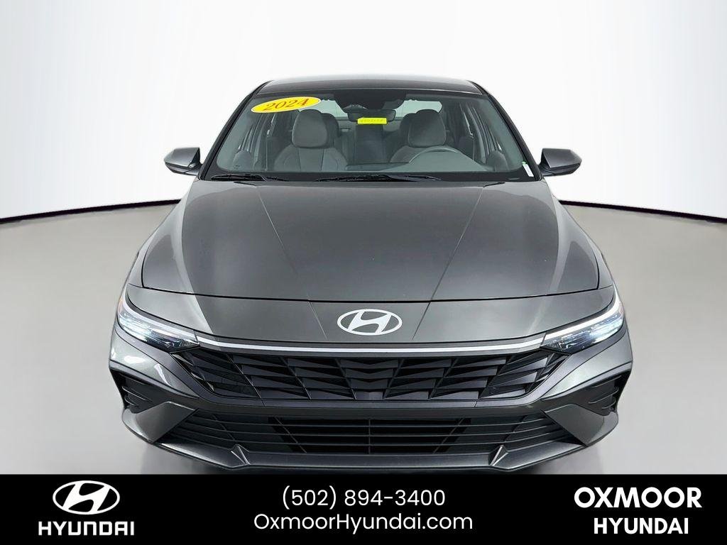 Used 2024 Amazon Gray Hyundai SEL image 2