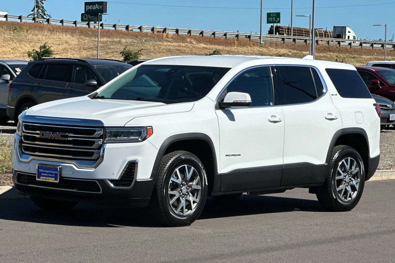 Used 2022 White GMC SLE image 7