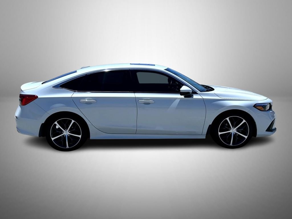 Used 2023 White Honda Touring image 4