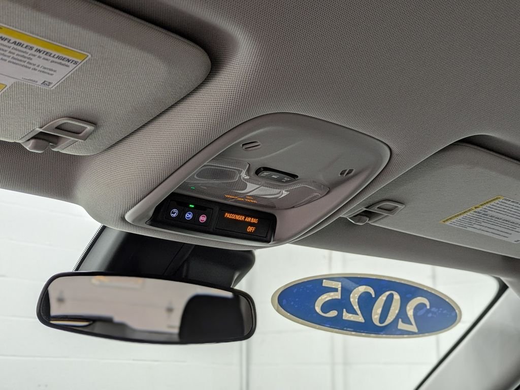 Used 2025 White Chevrolet LT image 30