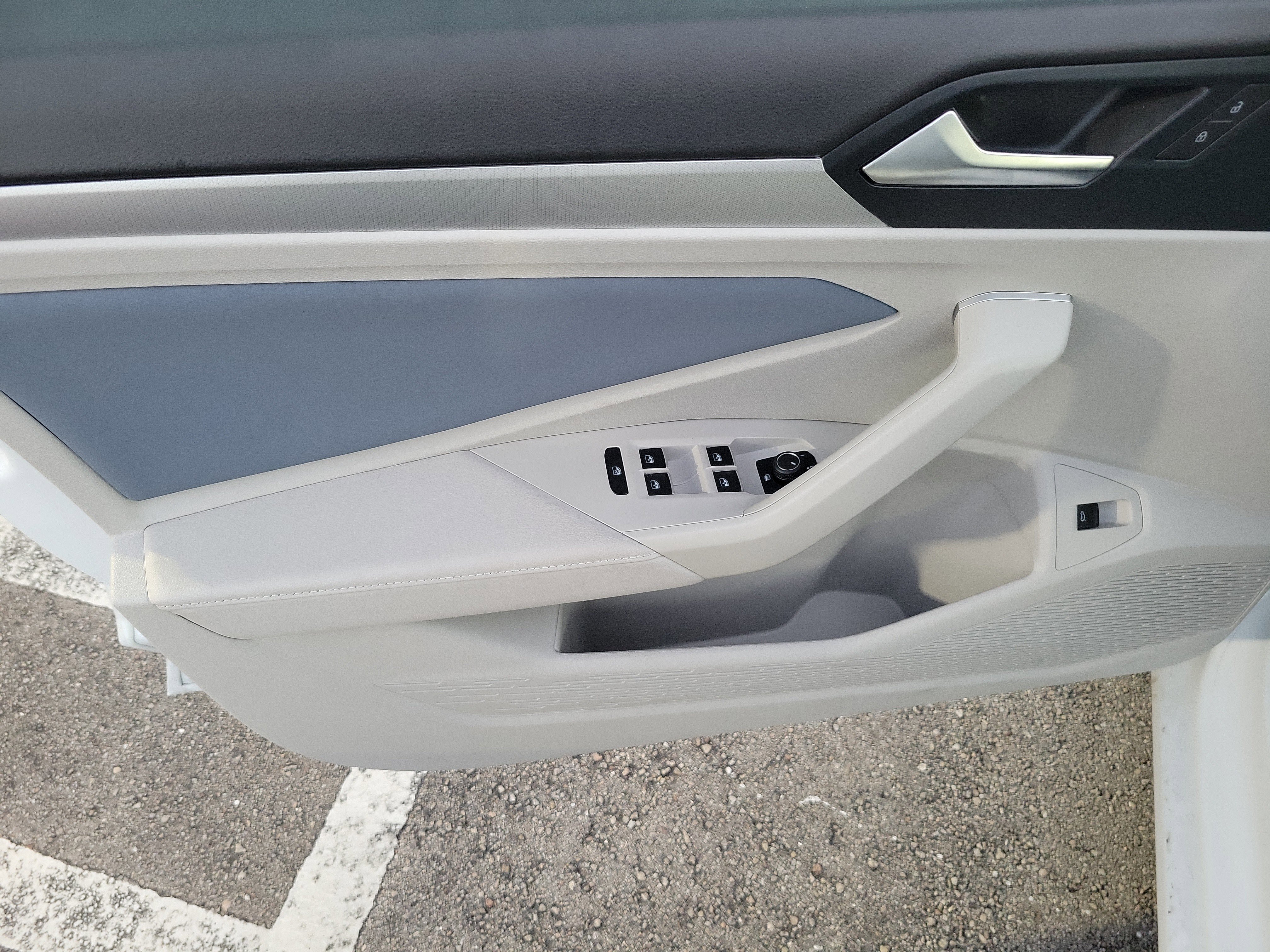 2025 Volkswagen Jetta SE - Photo 16