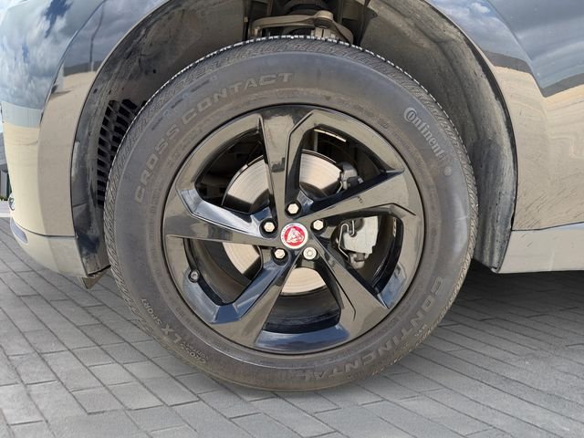 Used 2020  Jaguar 25t Premium image 9