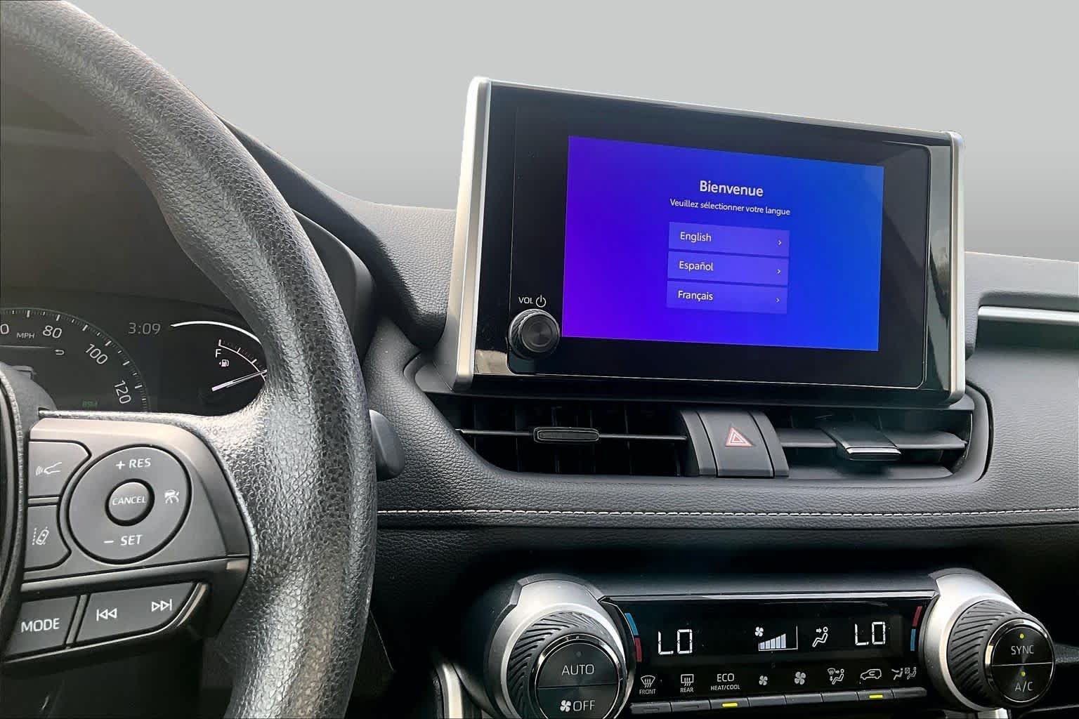 Used 2025 Ice Cap Toyota XLE image 13