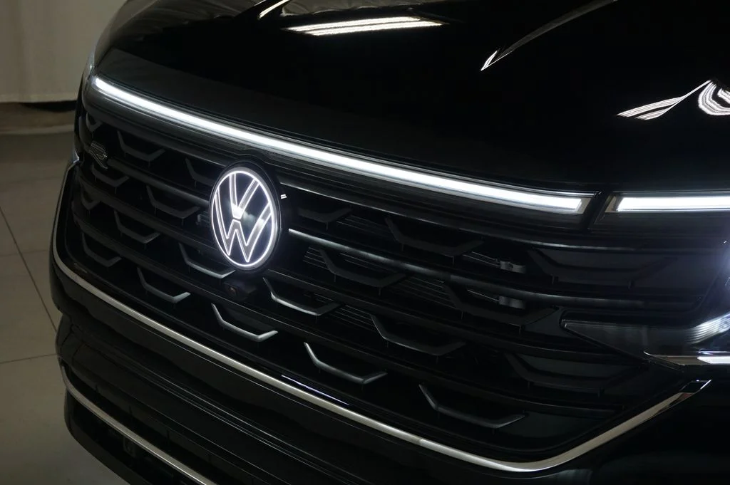 New 2026 Deep Black Volkswagen 2.0T SEL Premium R-Line image 79