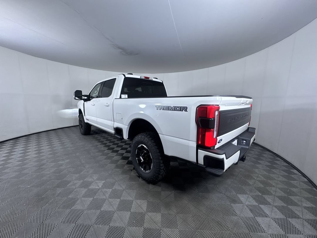 New 2026 Star White Metallic Tri-Coat Ford Platinum image 6