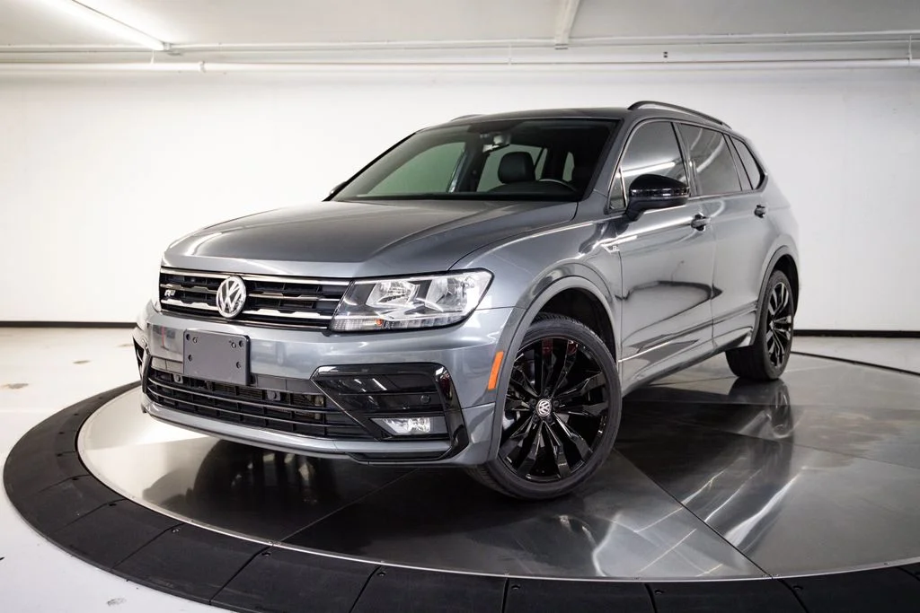 Used 2021 Gray Volkswagen 2.0T SE R-Line Black image 1