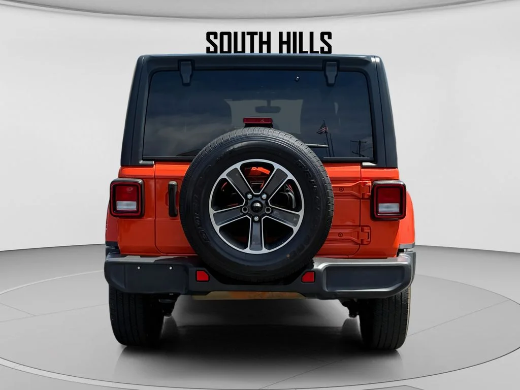 2023 Jeep Wrangler 4-Door Sahara - Photo 4