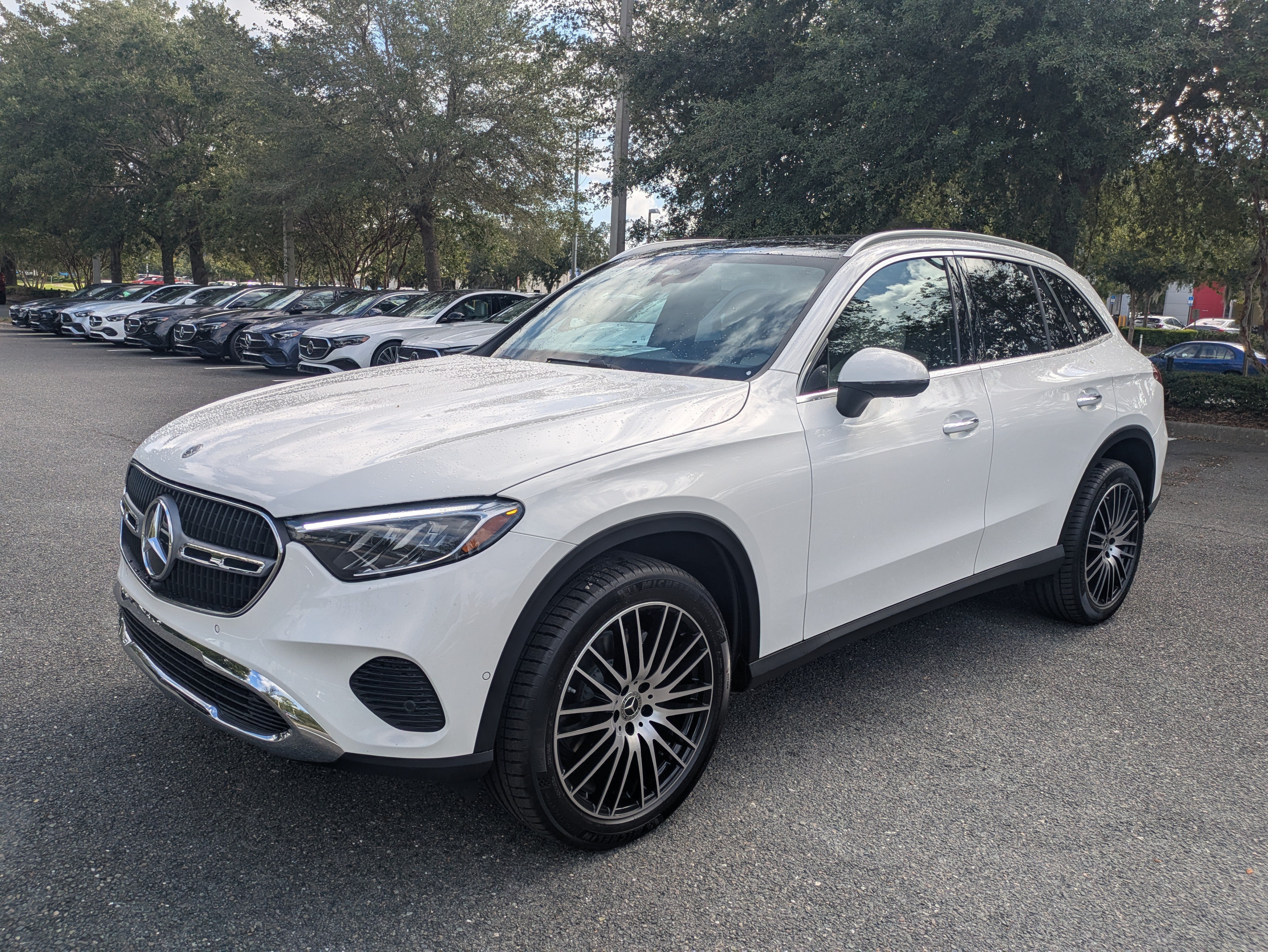New 2026 Polar White Mercedes-Benz GLC 300 image 34