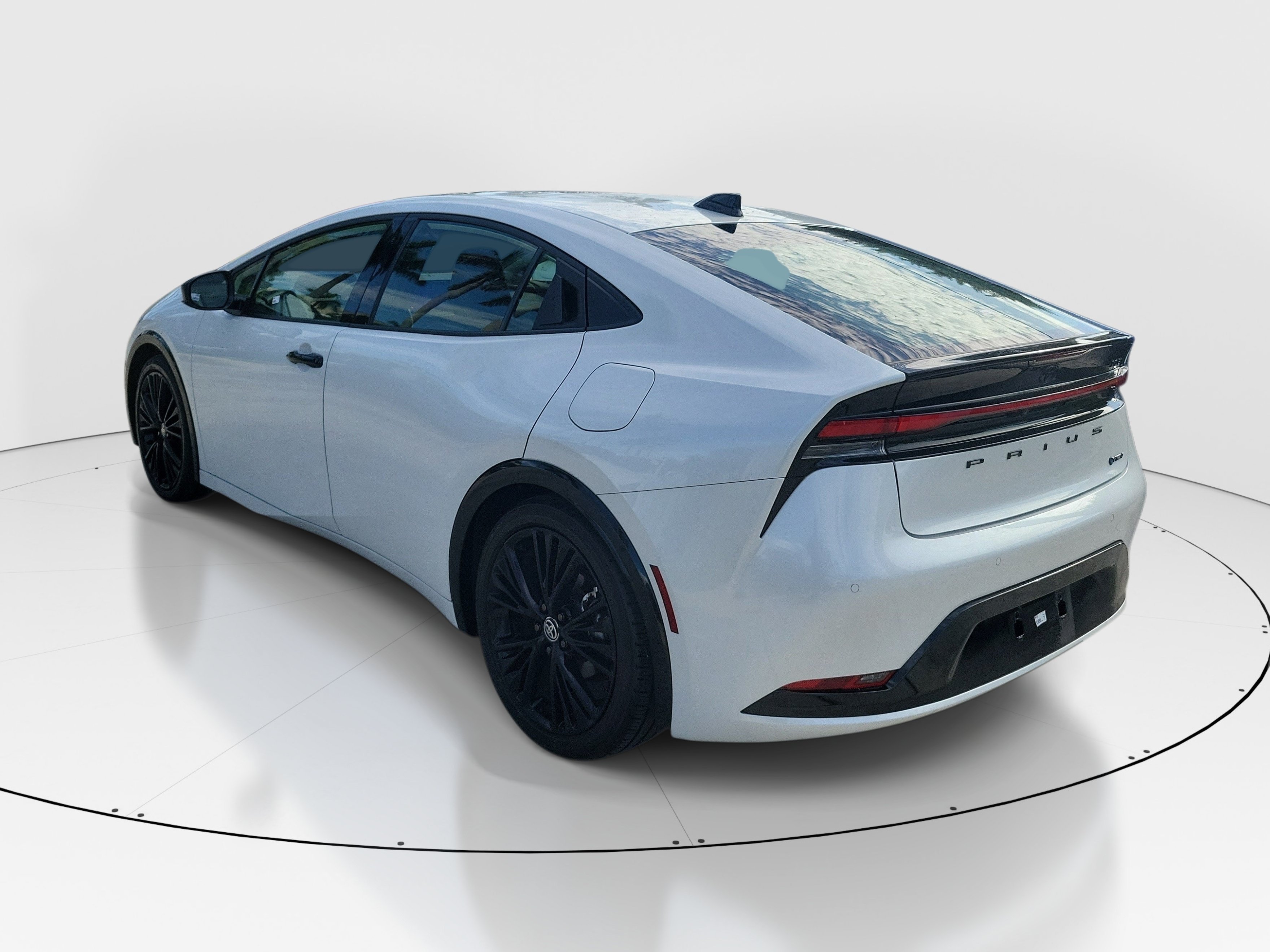 Used 2025 Pearl Toyota Nightshade image 5