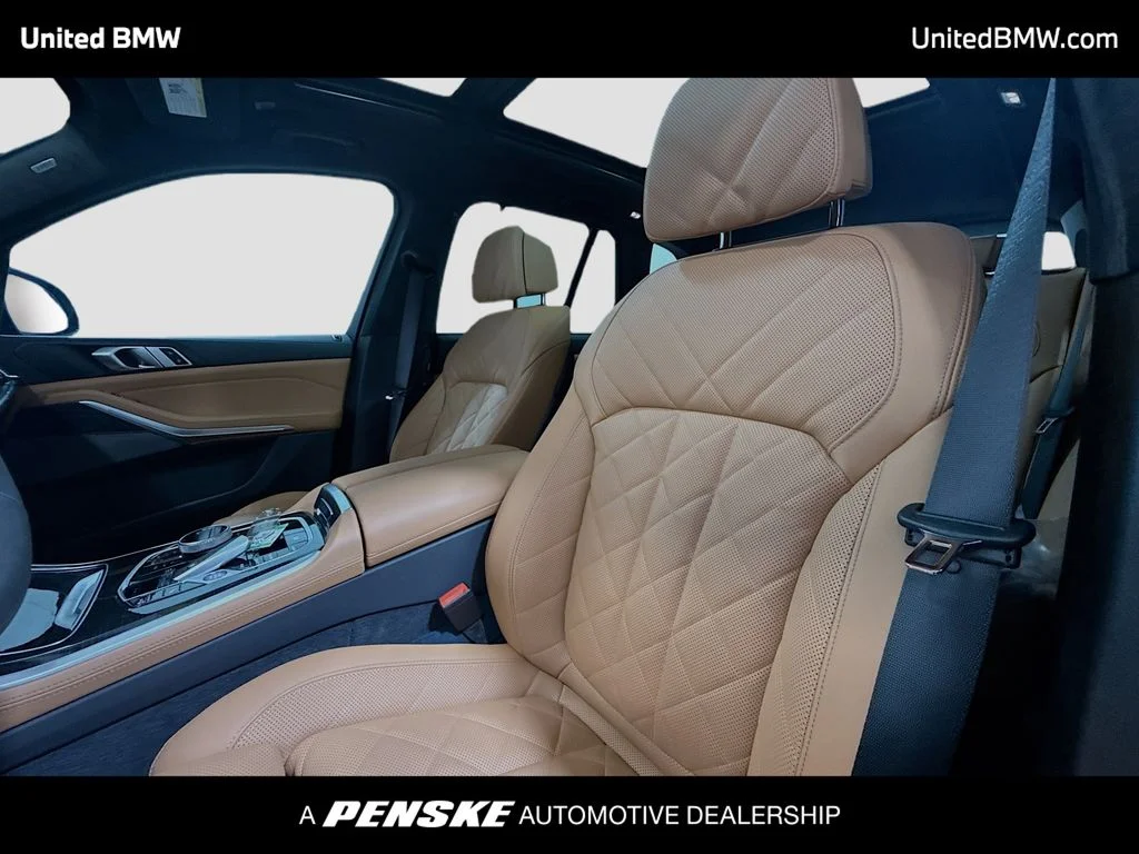 Used 2025 Gray Metallic BMW sDrive40i image 5