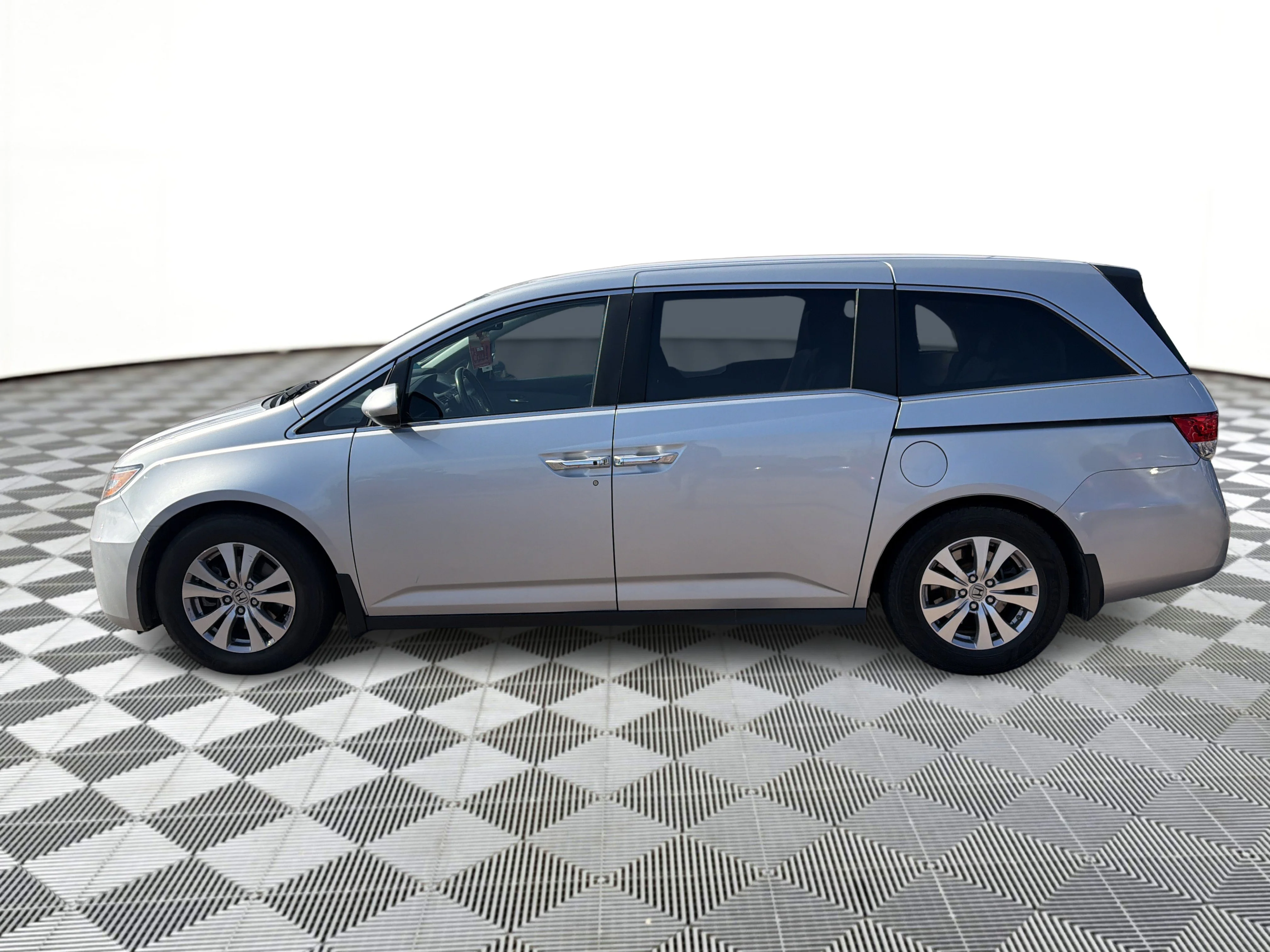 Used 2014 Alabaster Silver Metallic Honda EX-L image 2