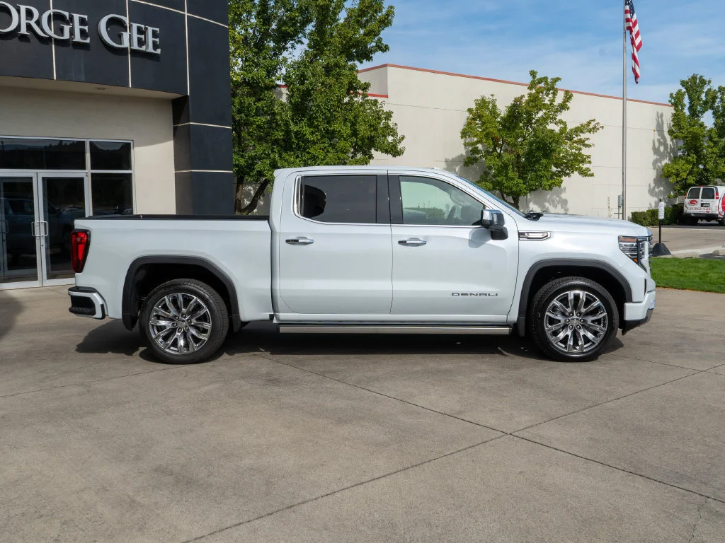 2026 GMC Sierra 1500 Denali - Photo 8
