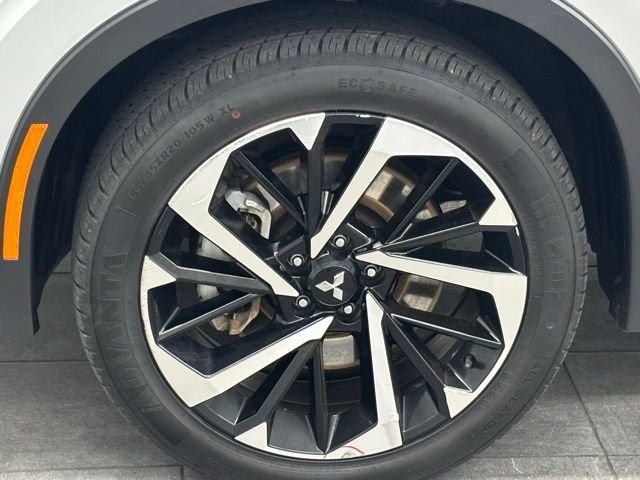 Used 2024 Gray Mitsubishi  image 6