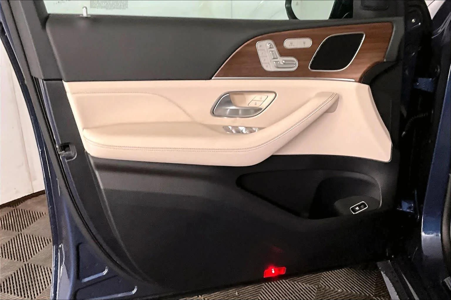 New 2026 Twilight Blue Metallic Mercedes-Benz GLE 350 image 21