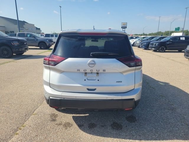 Used 2025 Silver Nissan SV image 21