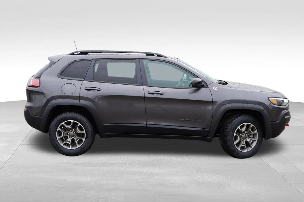 Certified Used 2022 Gray Jeep Trailhawk image 3