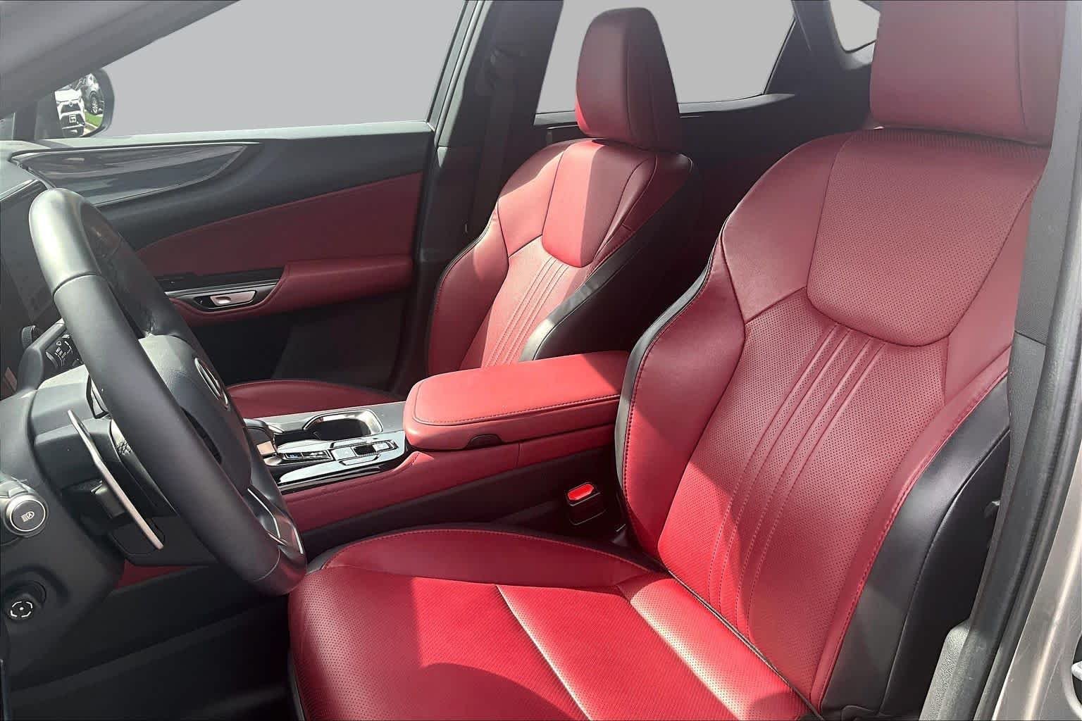 Used 2025 Atomic Silver Lexus Premium image 8