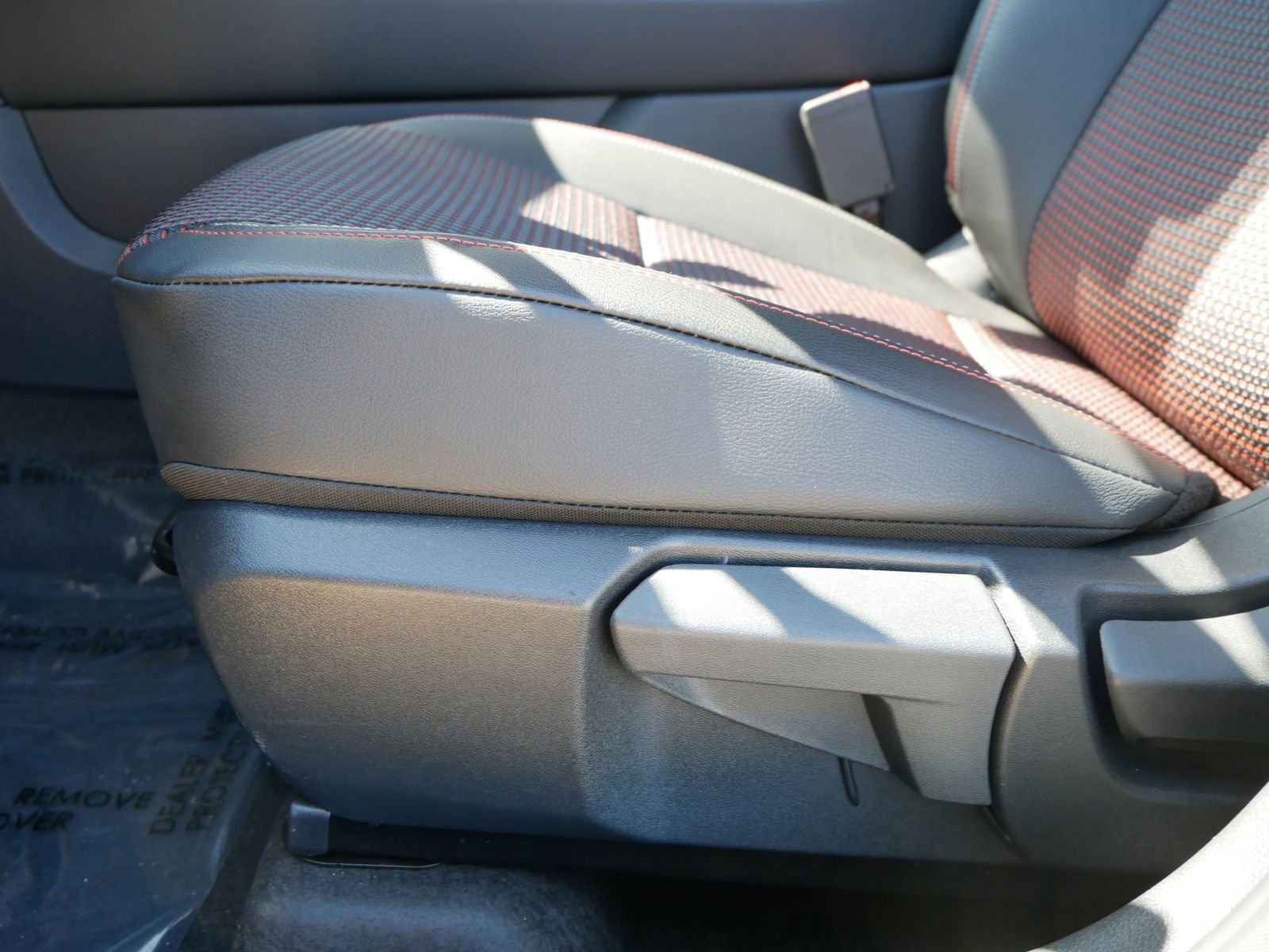 2025 Nissan Kicks SR AWD - Photo 12