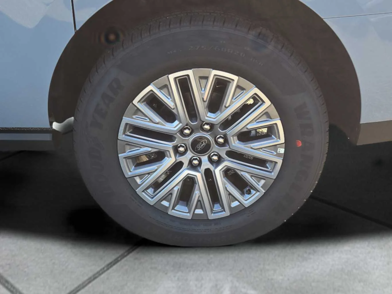 New 2027 Glacier Gray Metallic Tri-Coat Ford MAX Platinum image 12