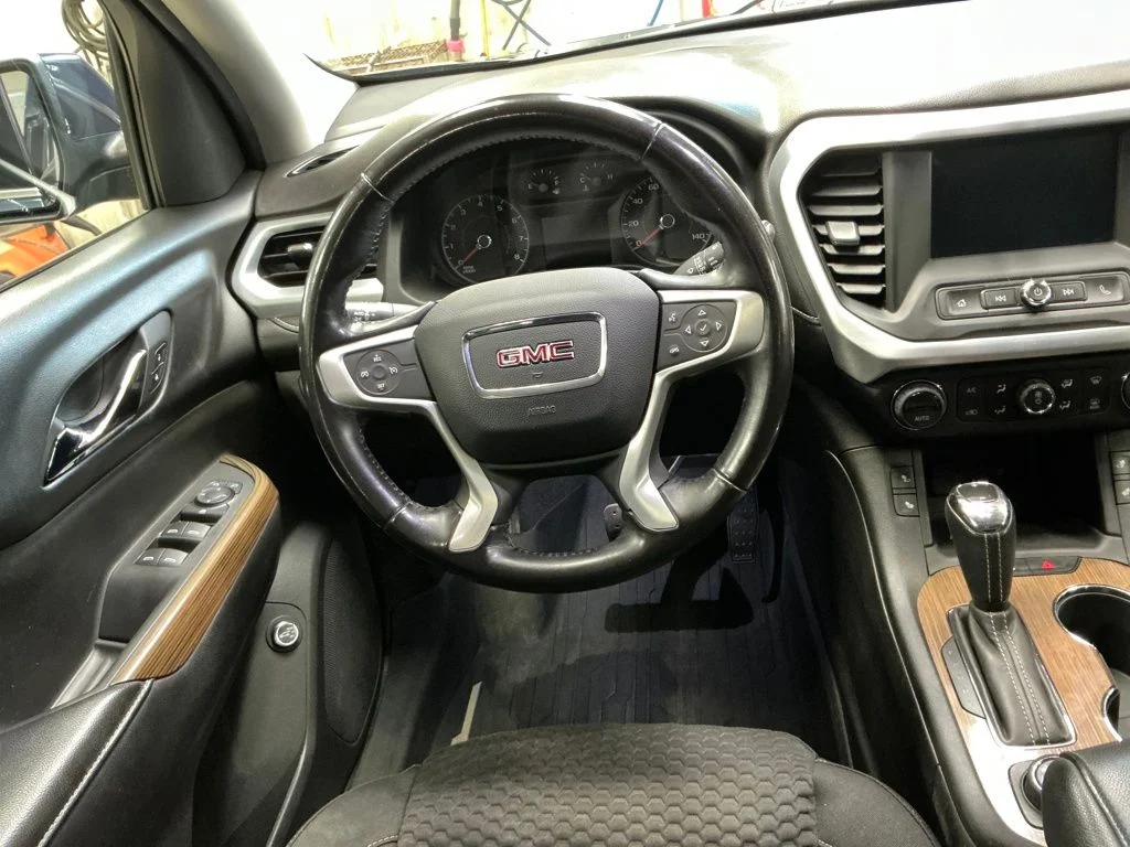 Used 2018 Blue GMC SLE-2 image 16