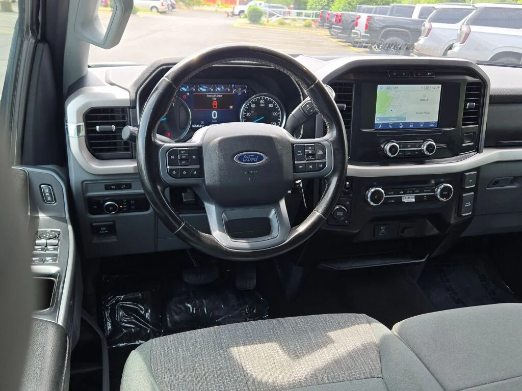 Used 2023 White Ford XLT image 18