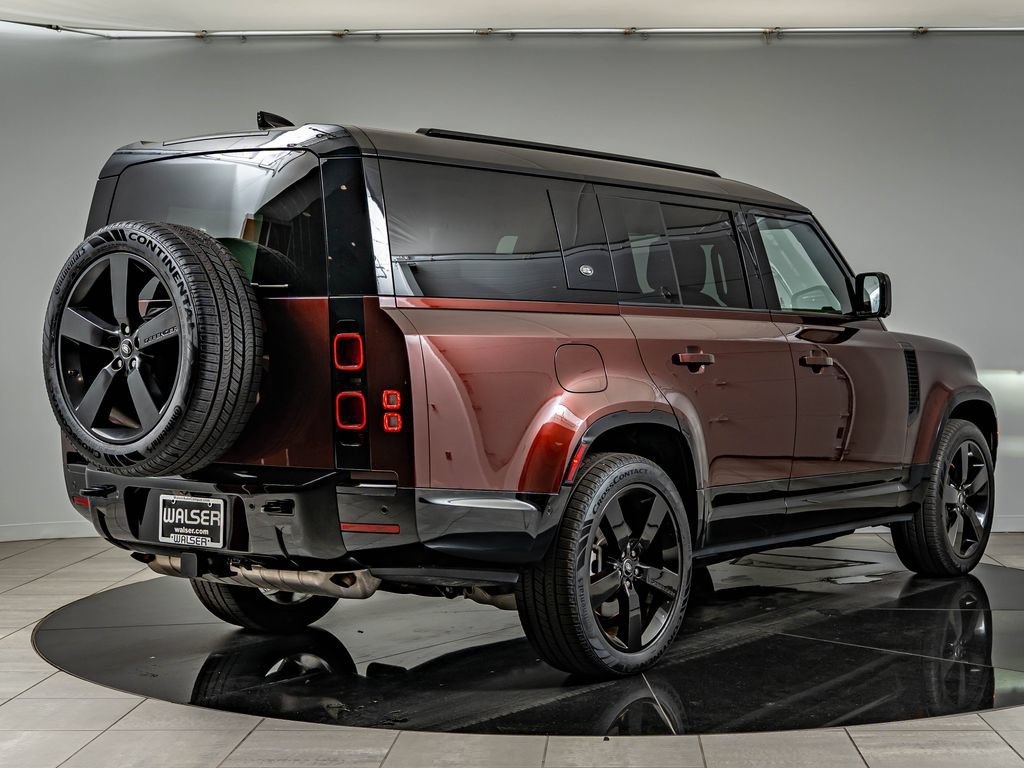 Used 2024 Sedona Red Land Rover X-Dynamic SE image 5