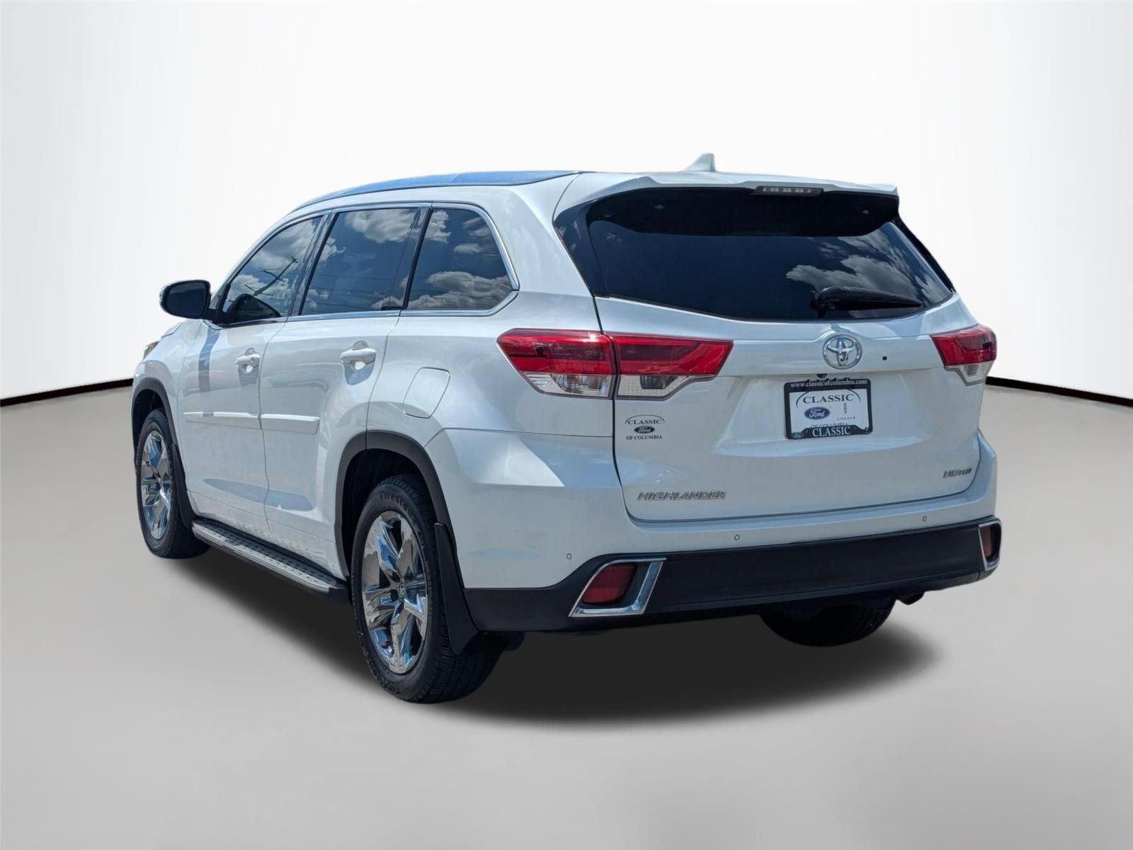 Used 2018 Blizzard Pearl Toyota Limited image 7
