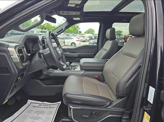 Used 2024 Blue Metallic Ford Lariat image 4