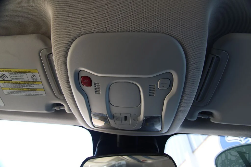 Used 2021 Black Jeep Latitude image 36