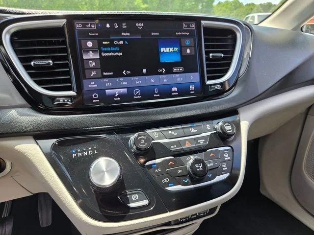 Used 2023 Gray Chrysler Touring L image 25
