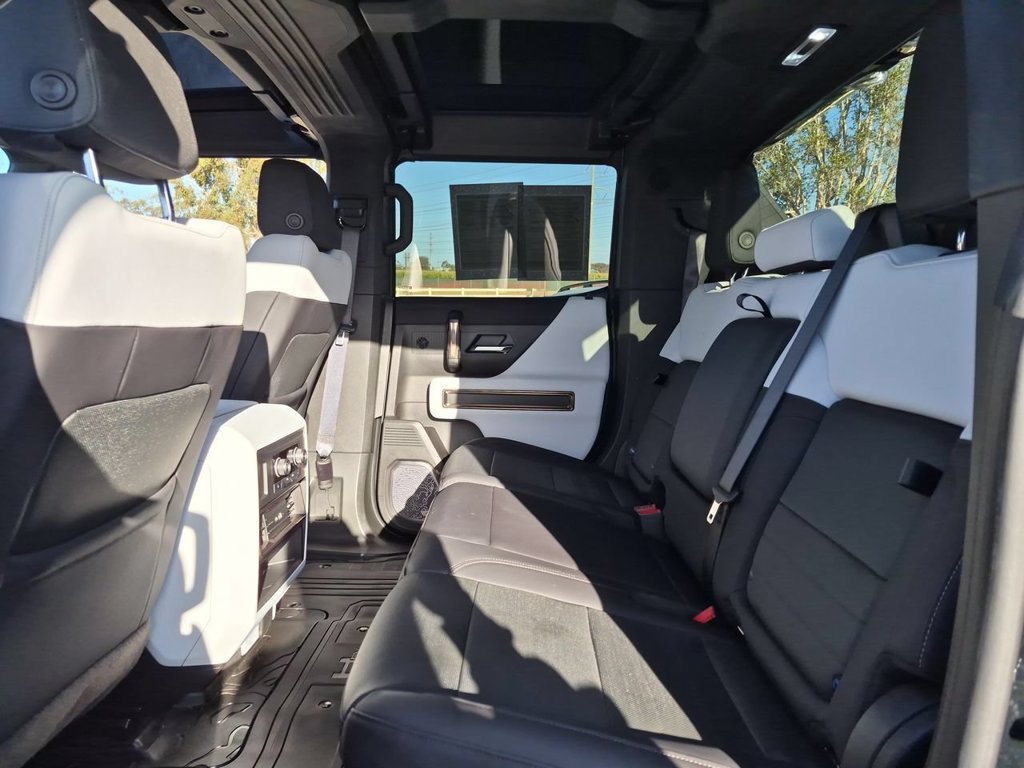 Used 2025 Void Black GMC 2X image 26