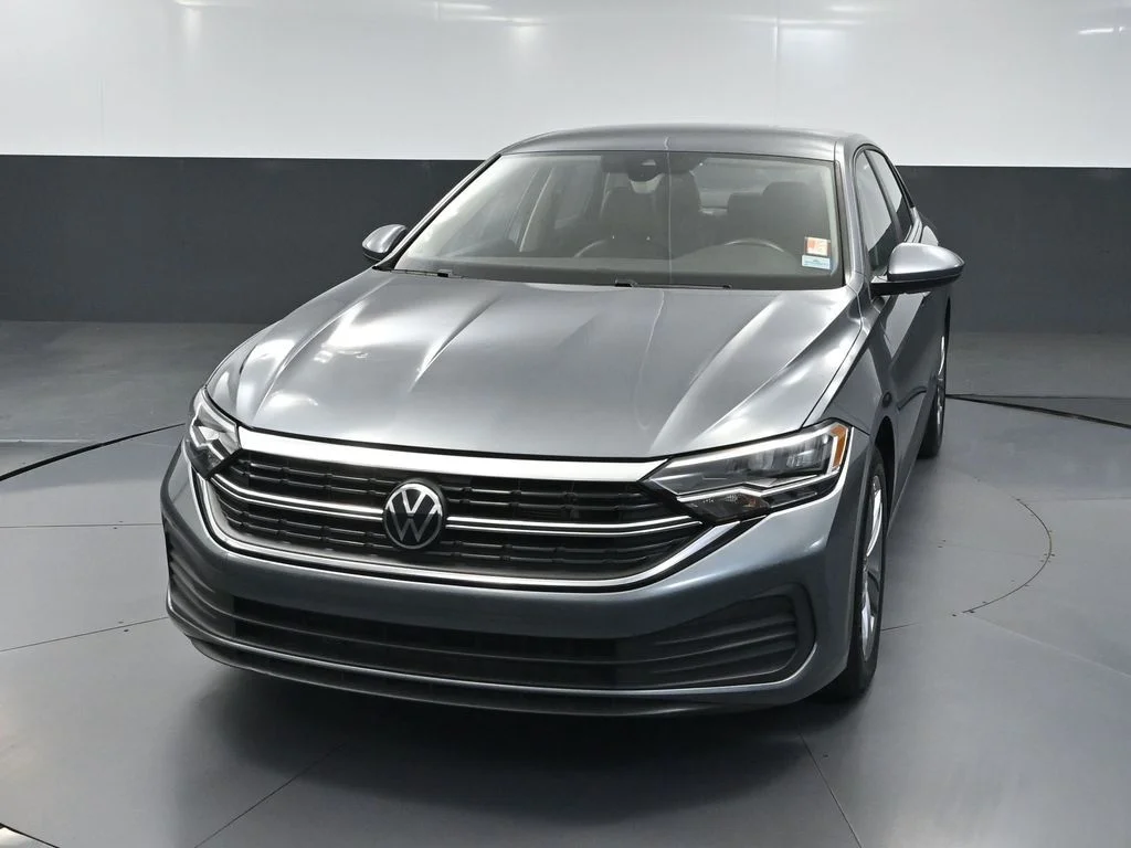 Used 2024 Gray Volkswagen 1.5T SE image 11