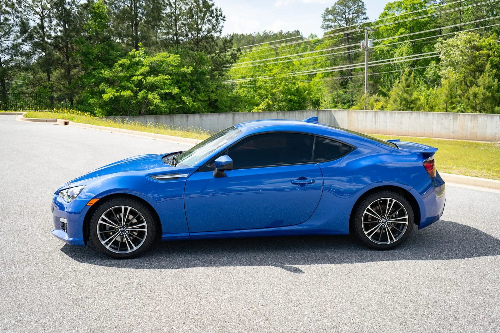 Used 2015 Blue Subaru Limited image 5