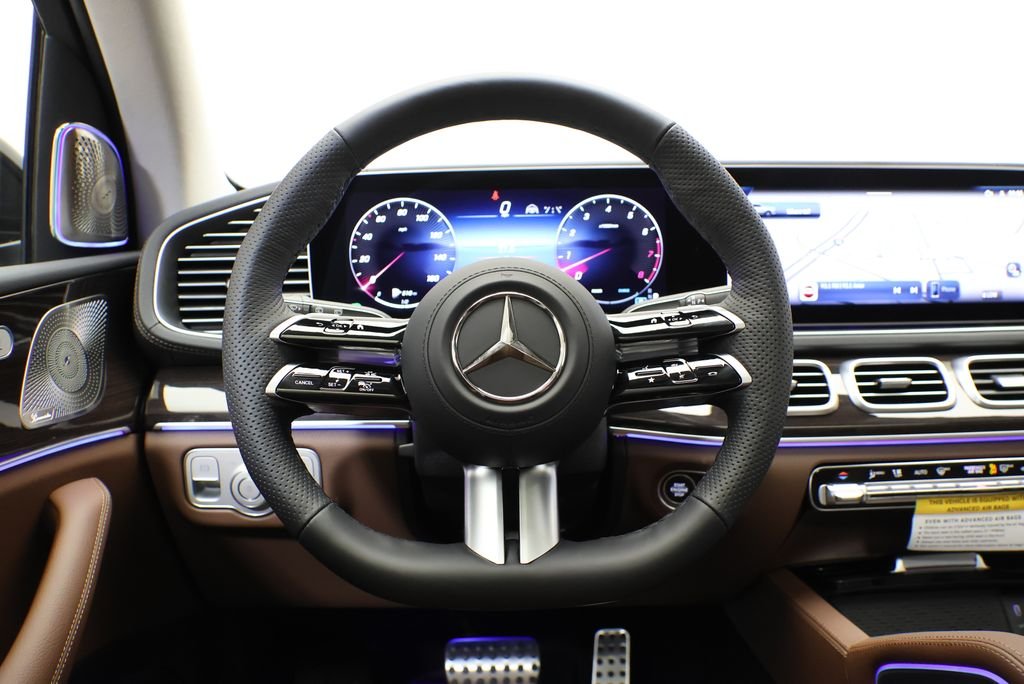 New 2026 MANUFAKTUR Moonlight White Metallic Mercedes-Benz GLS 450 image 20