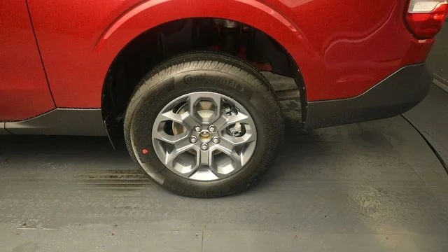 New 2026 Ruby Red Metallic Tinted Clearcoat Ford XLT image 9