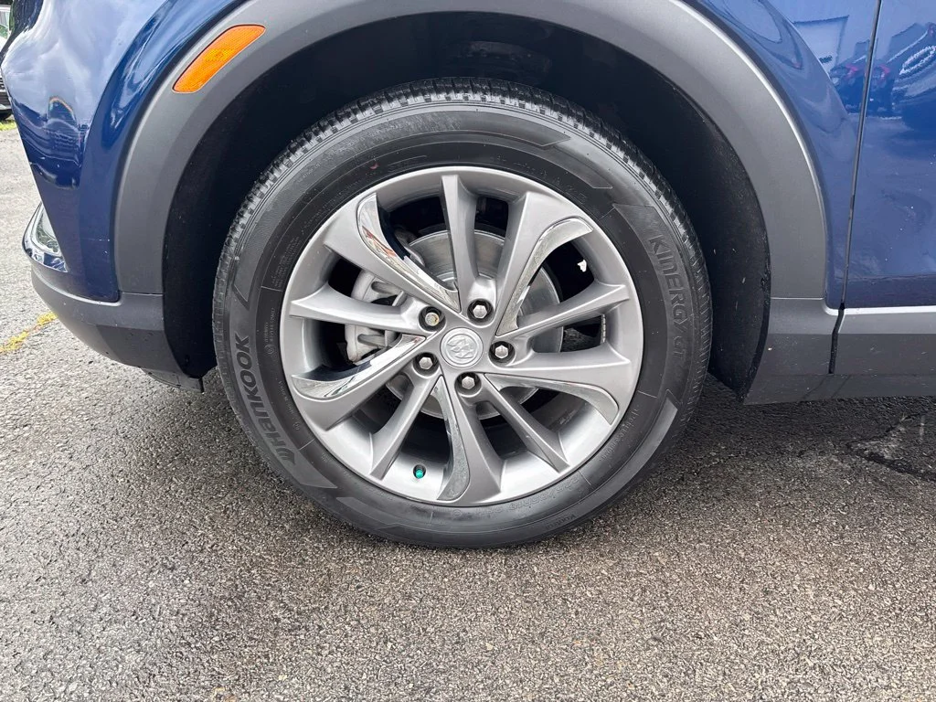 Used 2023 Blue Buick Essence image 12