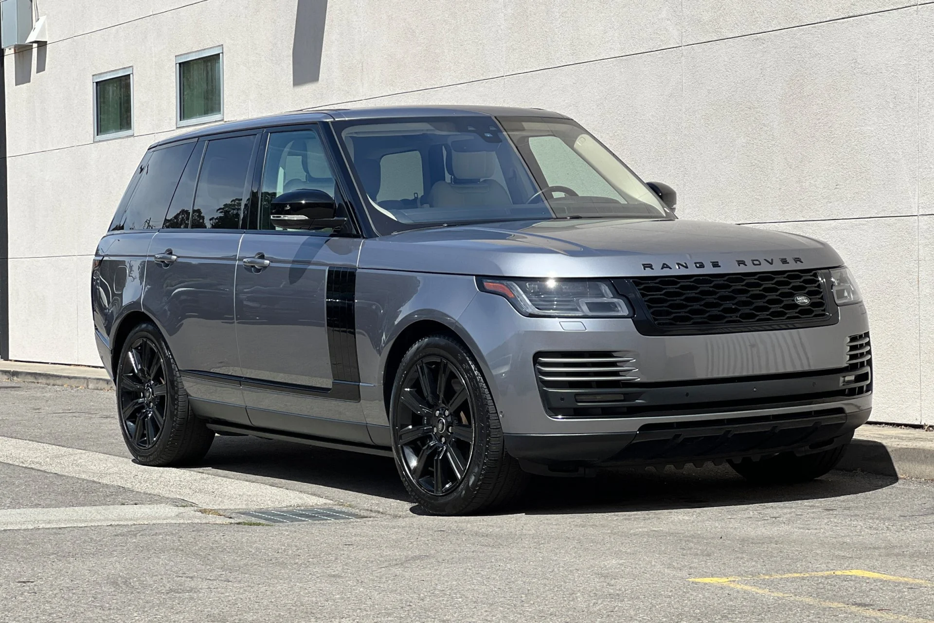 Used 2021 Eiger Grey Metallic Land Rover P400 Westminster image 9
