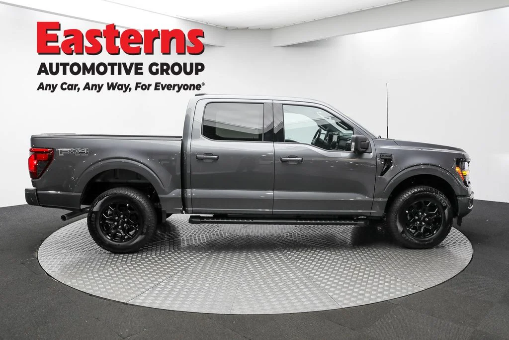 Used 2024 Gray Ford XLT image 4