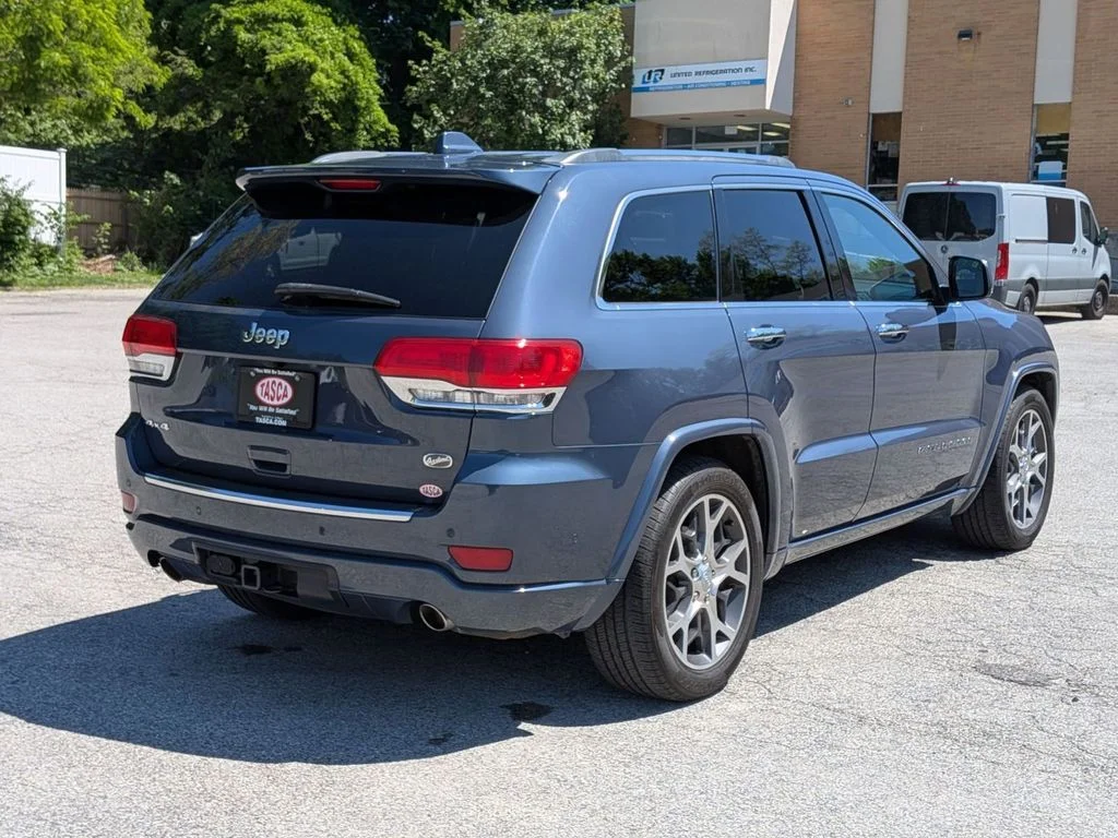 Used 2019 Blue Jeep Overland image 3