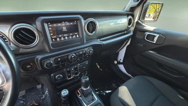 Used 2020 White Jeep Overland image 25