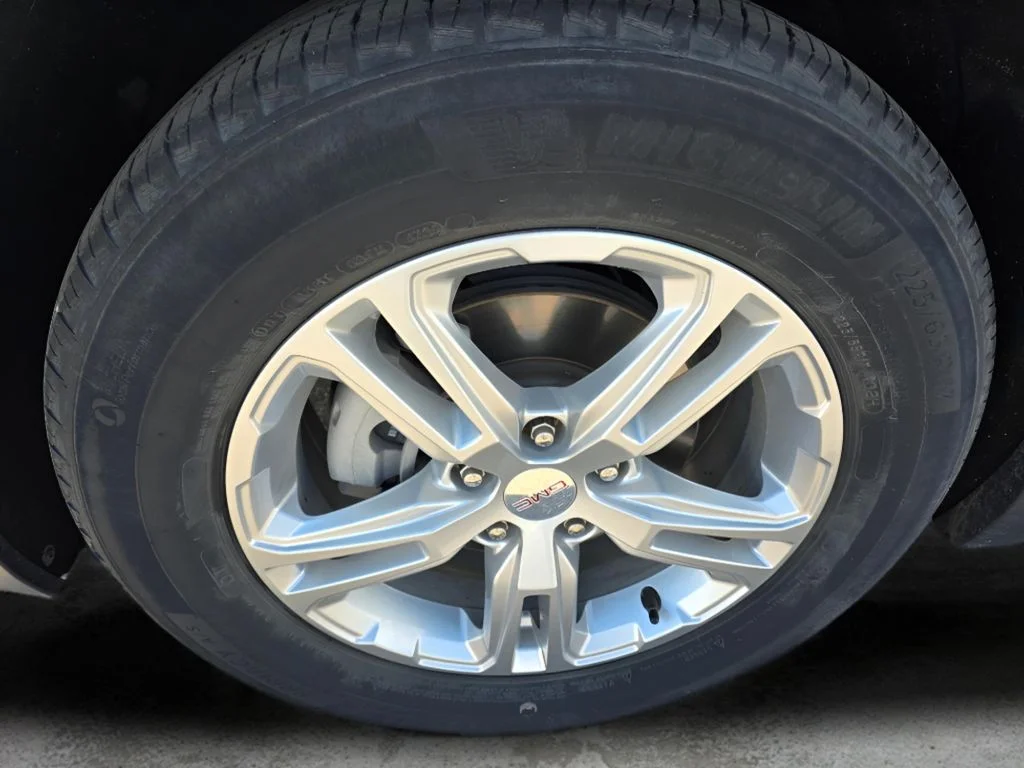 Used 2021 Quicksilver Metallic GMC SLE image 30