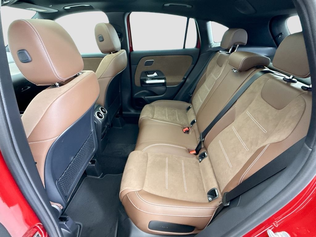 New 2026 MANUFAKTUR Patagonia Red Metallic Mercedes-Benz GLA 250 image 19