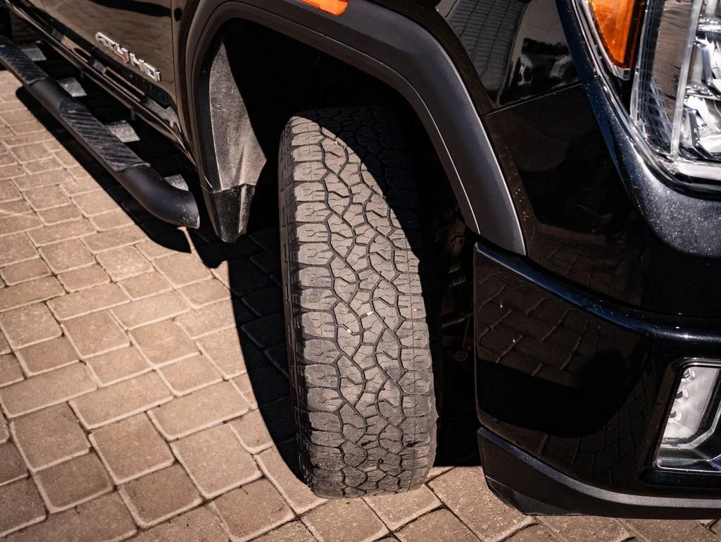 Used 2023 Ebony Twilight Metallic GMC AT4 image 48