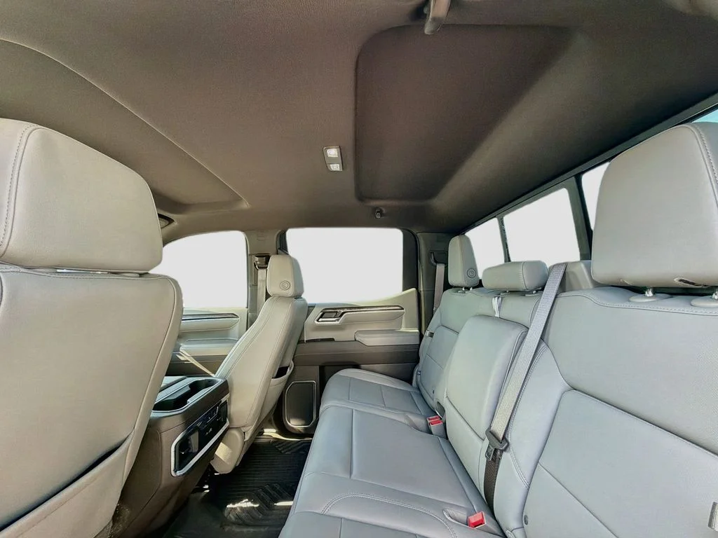 Used 2025 White Chevrolet LTZ image 26