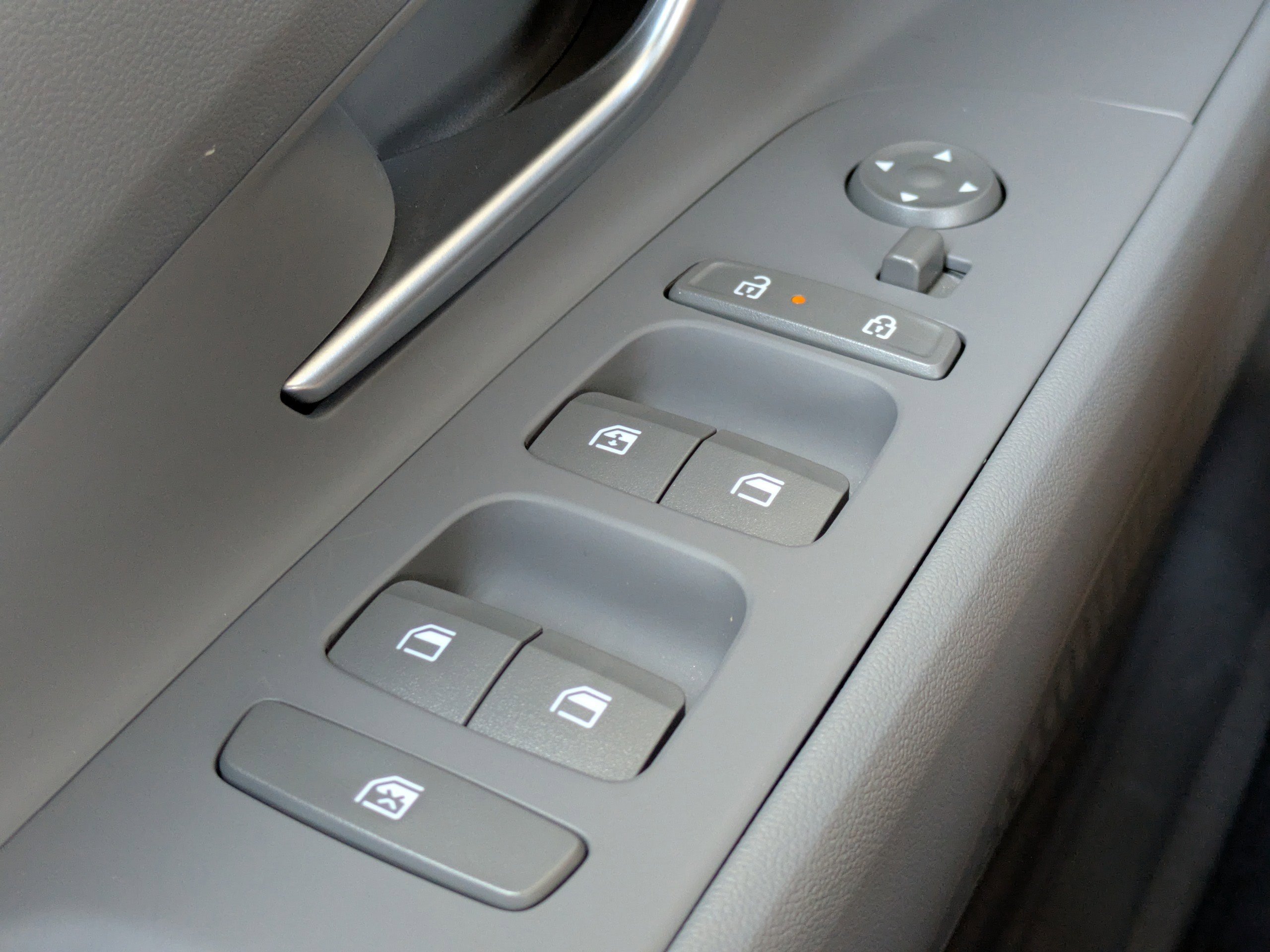 2025 Hyundai Elantra SEL - Photo 20