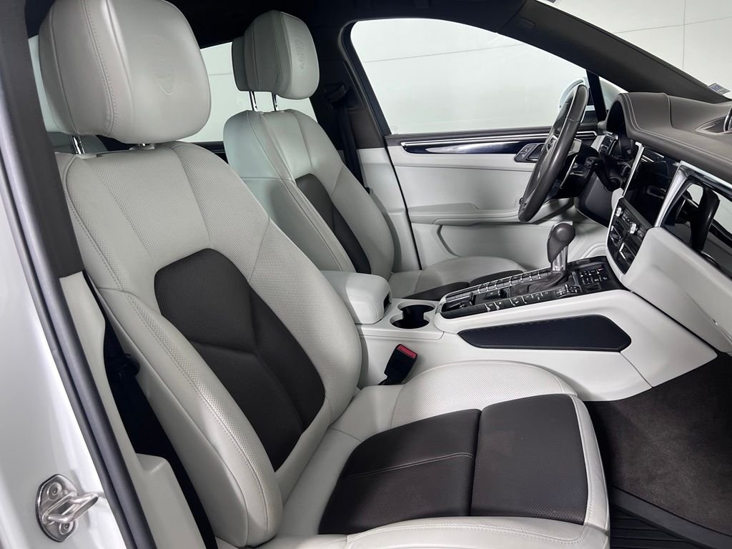 Used 2020 White Porsche S image 19