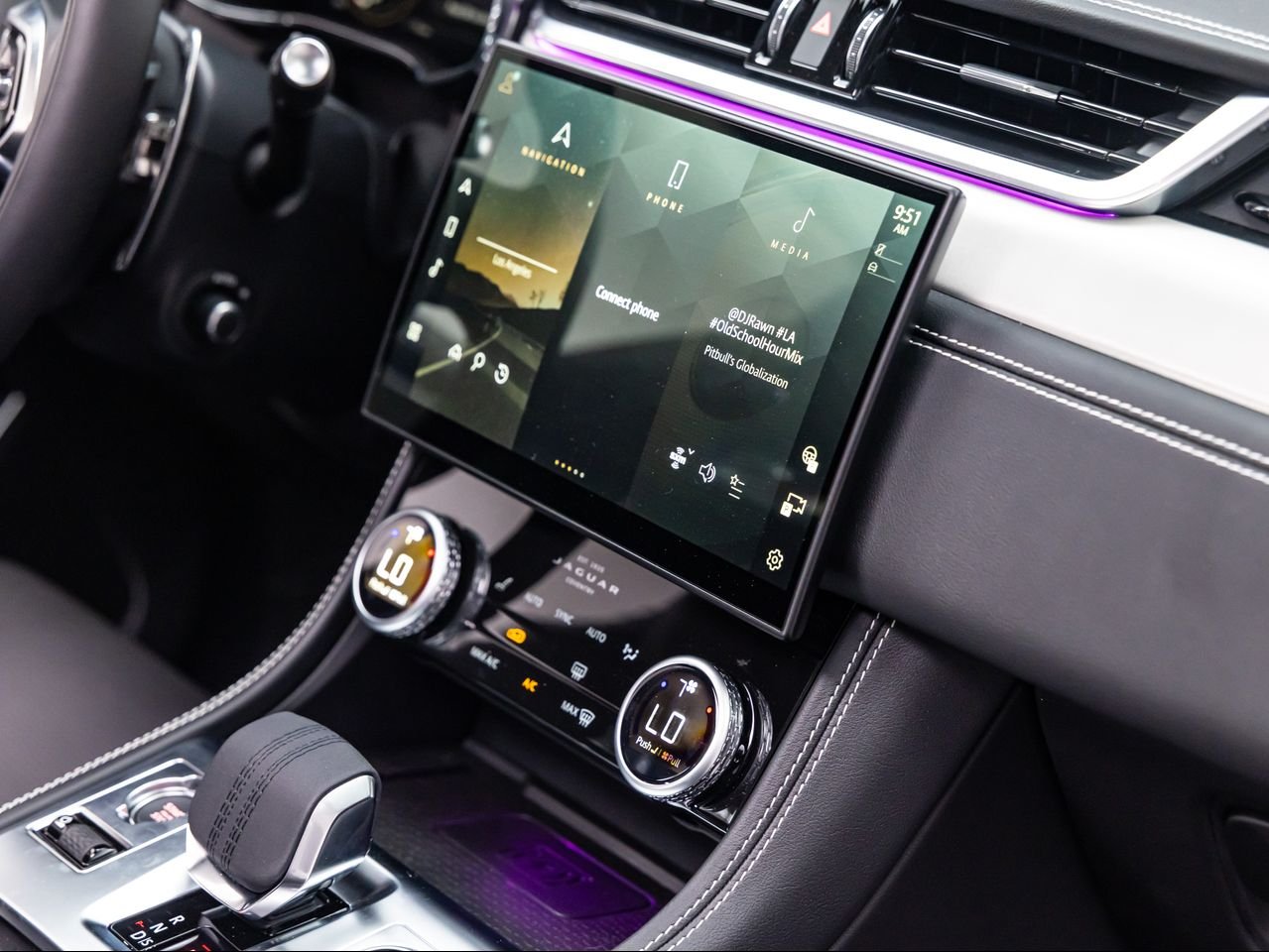 2026 Jaguar F-Pace R-Dynamic S - Photo 29